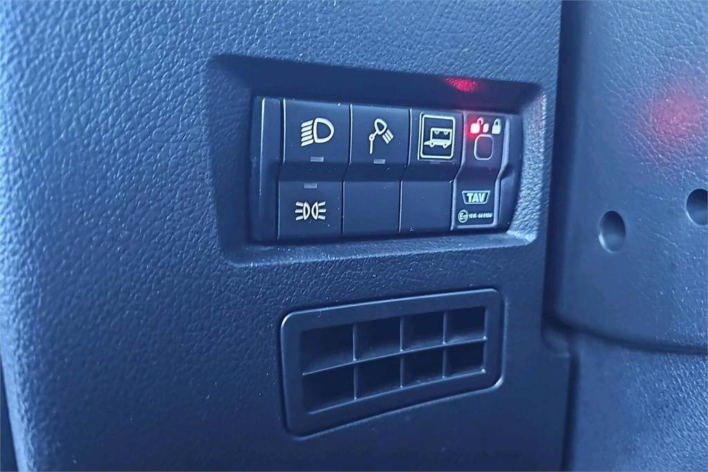 Isothermal truck Mercedes-Benz Actros L 3558: picture 16