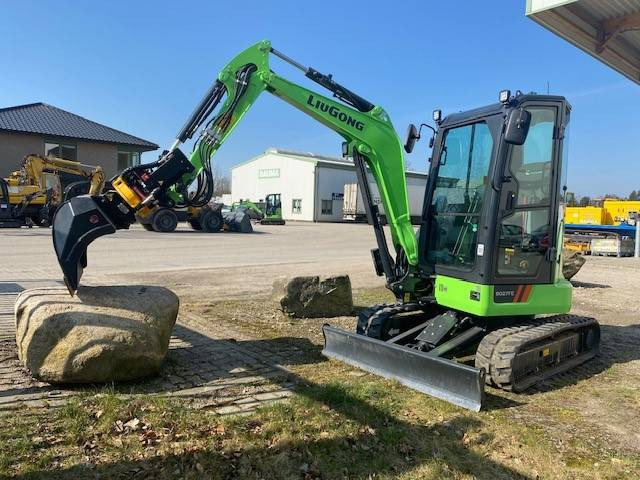 LIUGONG 9027 FE Electric, SW OQ 30 MIETE / RENT (12005252) - Mini excavator: picture 1 LIUGONG 9027 FE Electric, SW OQ 30 MIETE / RENT (12005252) - Mini excavator: picture 1