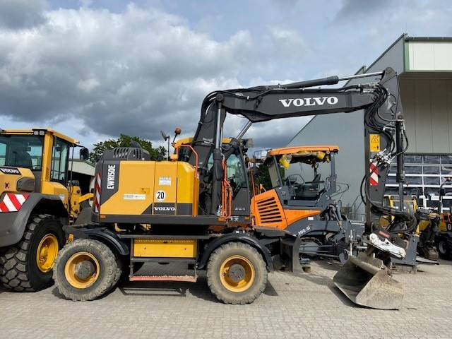 Volvo EWR 150 E MIETE / RENTAL (12001017) - Wheel excavator: picture 2 Volvo EWR 150 E MIETE / RENTAL (12001017) - Wheel excavator: picture 2