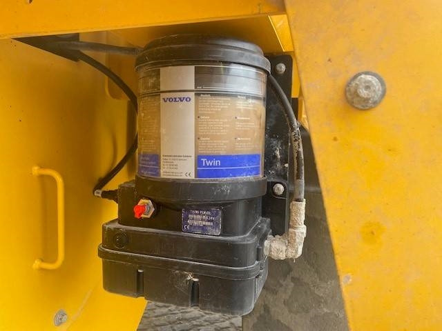 Wheel loader Volvo L 120 H MIETE / RENTAL (12005511): picture 13