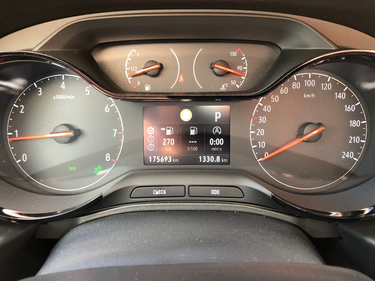 SUV Opel Grandland (X) 1.5 D Automatik Business Edition: picture 20