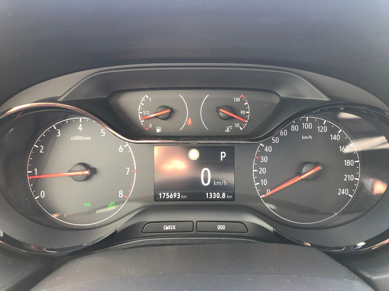 SUV Opel Grandland (X) 1.5 D Automatik Business Edition: picture 19