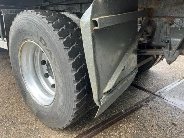 Tipper DAF 65.210 ATI 4x2 FULL STEEL KIPPER (EURO 2 / MANUAL GEARBOX / FULL STEEL SUSPENSION / P.T.O.): picture 12
