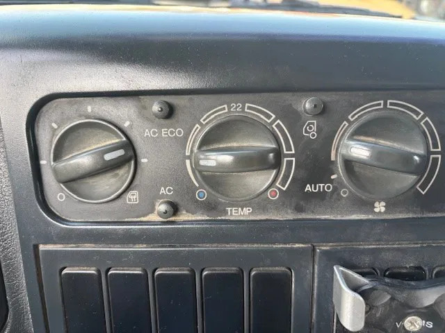 Hook lift truck MAN TGA 26.360BB 6x4 FULL STEEL MULTILIFT HOOK-ARM (ZF16 MANUAL GEARBOX / FULL STEEL SUSPENSION / REDUCTION AXLES / AIRCONDITIONING): picture 12 Hook lift truck MAN TGA 26.360BB 6x4 FULL STEEL MULTILIFT HOOK-ARM (ZF16 MANUAL GEARBOX / FULL STEEL SUSPENSION / REDUCTION AXLES / AIRCONDITIONING): picture 12