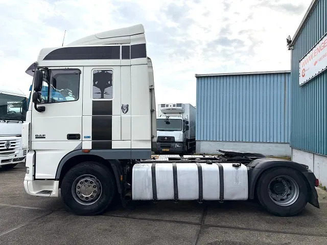 DAF XF 105.460 ATE SPACECAB (EURO 5 / ZF16 MANUAL GEARBOX / 995+500 LITER DIESELTANK / FRIDGE UNDER BED / ETC.) - Tractor unit: picture 5 DAF XF 105.460 ATE SPACECAB (EURO 5 / ZF16 MANUAL GEARBOX / 995+500 LITER DIESELTANK / FRIDGE UNDER BED / ETC.) - Tractor unit: picture 5