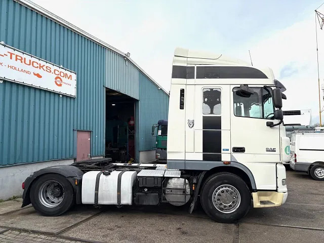 DAF XF 105.460 ATE SPACECAB (EURO 5 / ZF16 MANUAL GEARBOX / 995+500 LITER DIESELTANK / FRIDGE UNDER BED / ETC.) - Tractor unit: picture 4 DAF XF 105.460 ATE SPACECAB (EURO 5 / ZF16 MANUAL GEARBOX / 995+500 LITER DIESELTANK / FRIDGE UNDER BED / ETC.) - Tractor unit: picture 4
