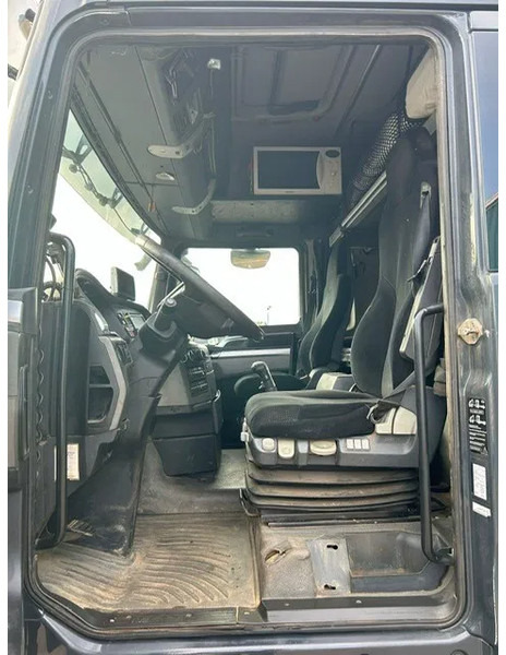 Tractor unit MAN TGX 26.480BLS XLX 6x2 (ZF16 MANUAL GEARBOX / EURO 5 / SLIDING FIFTH WHEEL / LIFT-AXLE / STEERING AXLE / AIRCONDITIONING): picture 9