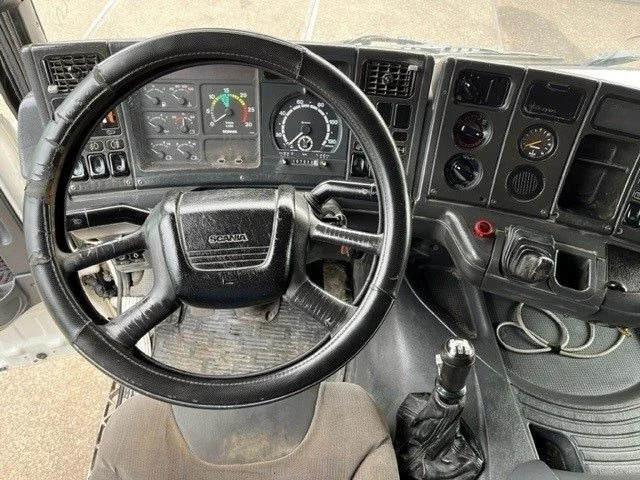 Scania R114-340 LA 4x2 (2 FUEL LINES!!) (EURO 2 / 12 GEARS MANUAL GEARBOX / HYDRAULIC KIT) leasing Scania R114-340 LA 4x2 (2 FUEL LINES!!) (EURO 2 / 12 GEARS MANUAL GEARBOX / HYDRAULIC KIT): picture 6 Scania R114-340 LA 4x2 (2 FUEL LINES!!) (EURO 2 / 12 GEARS MANUAL GEARBOX / HYDRAULIC KIT) leasing Scania R114-340 LA 4x2 (2 FUEL LINES!!) (EURO 2 / 12 GEARS MANUAL GEARBOX / HYDRAULIC KIT): picture 6