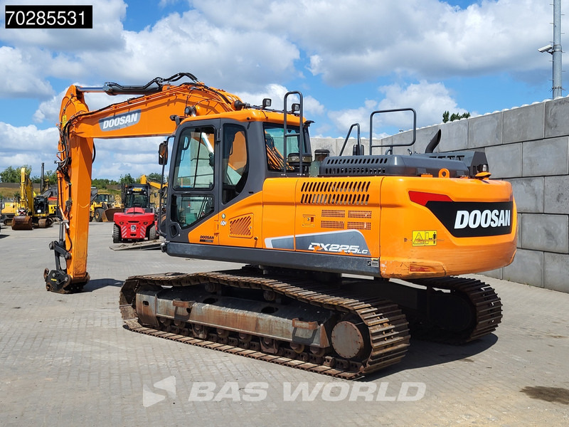 Doosan DX225 LC-5 3 BUCKETS - Crawler excavator: picture 3 Doosan DX225 LC-5 3 BUCKETS - Crawler excavator: picture 3
