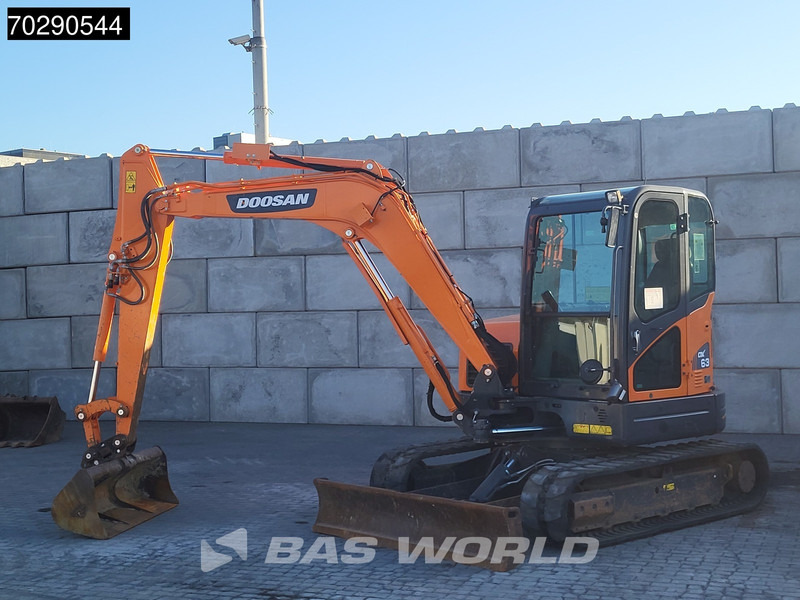 Doosan DX63-3 - Mini excavator: picture 3 Doosan DX63-3 - Mini excavator: picture 3