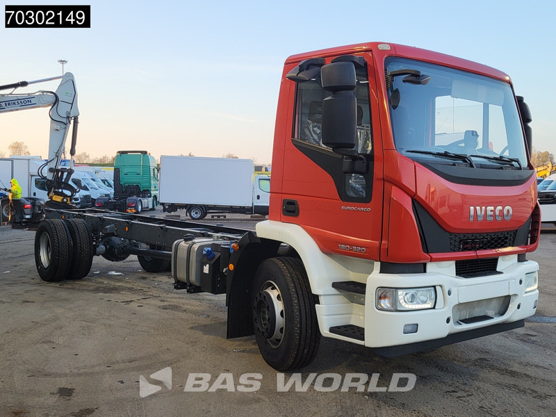 Iveco Eurocargo 180E320 4X2 NEW! 18T chassis 2017 production Euro 6 - Cab chassis truck: picture 3 Iveco Eurocargo 180E320 4X2 NEW! 18T chassis 2017 production Euro 6 - Cab chassis truck: picture 3