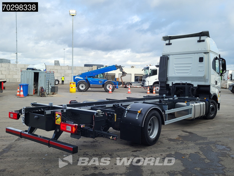 Iveco S-Way 460 4X2 NEW !! BDF Automatic Full air ACC Led Euro 6 - Container transporter/ Swap body truck: picture 5 Iveco S-Way 460 4X2 NEW !! BDF Automatic Full air ACC Led Euro 6 - Container transporter/ Swap body truck: picture 5