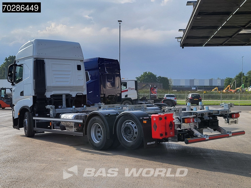 Iveco S-Way 500 6X2 NEW BDF! Lift+Steering Axle ACC Standklima Euro 6 - Container transporter/ Swap body truck: picture 2 Iveco S-Way 500 6X2 NEW BDF! Lift+Steering Axle ACC Standklima Euro 6 - Container transporter/ Swap body truck: picture 2