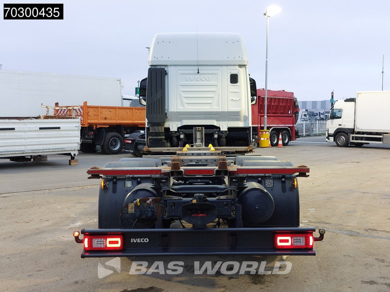 Iveco S-Way 510 6X2 BDF Retarder Air suspension Lift-Axle Automatic Euro 6 - Container transporter/ Swap body truck: picture 3 Iveco S-Way 510 6X2 BDF Retarder Air suspension Lift-Axle Automatic Euro 6 - Container transporter/ Swap body truck: picture 3