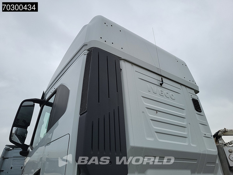 Iveco S-Way 510 6X2 Retarder Full Air Lift Axle BDF Euro 6 - Container transporter/ Swap body truck: picture 3 Iveco S-Way 510 6X2 Retarder Full Air Lift Axle BDF Euro 6 - Container transporter/ Swap body truck: picture 3