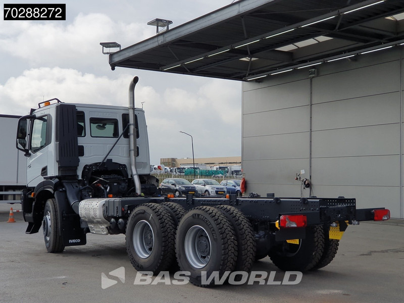 Iveco X-Way 460 6X4 New! Retarder steelsuspension Big-Axle Automatic Navi Euro 6 - Cab chassis truck: picture 2 Iveco X-Way 460 6X4 New! Retarder steelsuspension Big-Axle Automatic Navi Euro 6 - Cab chassis truck: picture 2