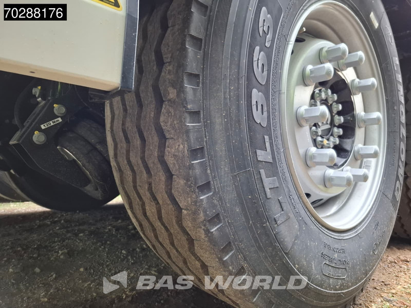 New Closed box semi-trailer Krone SD: picture 16