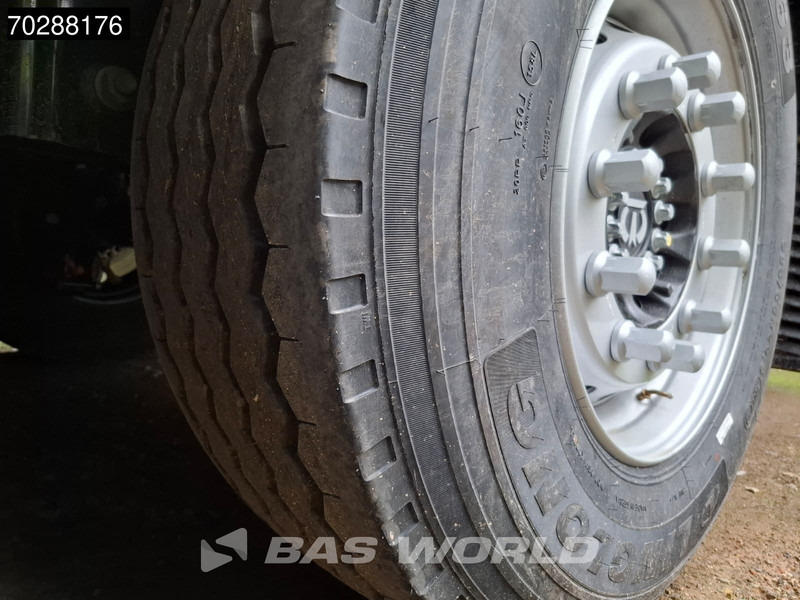 New Closed box semi-trailer Krone SD: picture 11