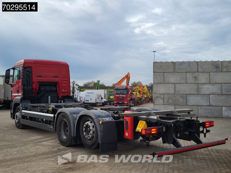 MAN TGS 26.320 TGS 6X2 ADR BDF Lift + Steering Axle Euro 6 - Container transporter/ Swap body truck: picture 2 MAN TGS 26.320 TGS 6X2 ADR BDF Lift + Steering Axle Euro 6 - Container transporter/ Swap body truck: picture 2