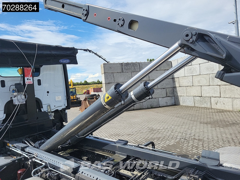 Mercedes-Benz Actros 2745 6X2 NEW! Meiller RS21-70 Hooklift Retarder Lift+Steering Axle PPC Navi - Hook lift truck: picture 3 Mercedes-Benz Actros 2745 6X2 NEW! Meiller RS21-70 Hooklift Retarder Lift+Steering Axle PPC Navi - Hook lift truck: picture 3