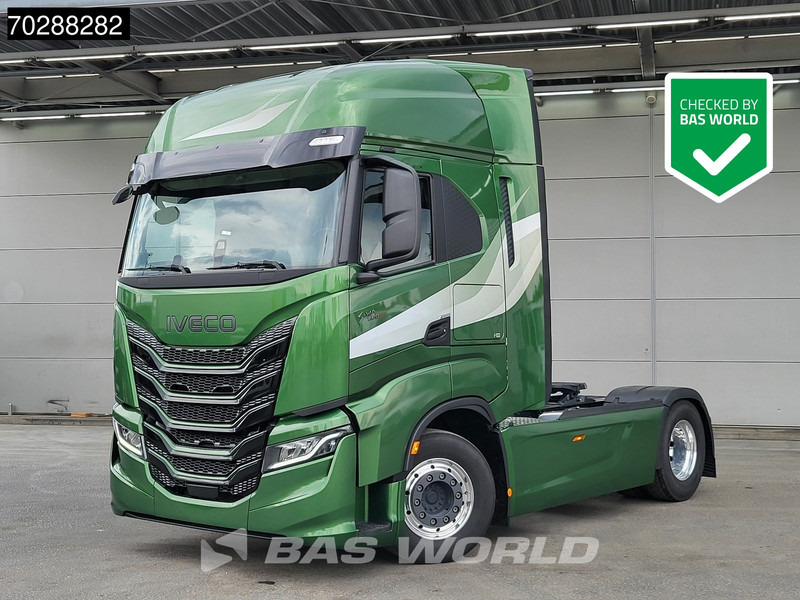 Iveco S-Way 500 4X2 2024! 2x Tanks Standklima ADR Alcoa's ACC Euro 6 - Tractor unit: picture 1 Iveco S-Way 500 4X2 2024! 2x Tanks Standklima ADR Alcoa's ACC Euro 6 - Tractor unit: picture 1