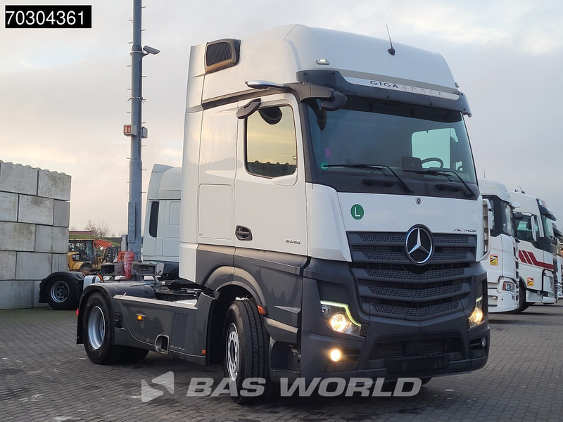 Mercedes-Benz Actros 1845 4X2 GigaSpace Retarder MirrorCam Navi Euro 6 - Tractor unit: picture 3 Mercedes-Benz Actros 1845 4X2 GigaSpace Retarder MirrorCam Navi Euro 6 - Tractor unit: picture 3