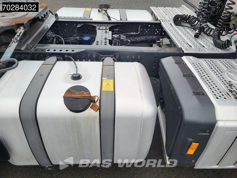 Tractor unit Mercedes-Benz Actros 1845 Actros 4X2 BigSpace 2xTanks MirrorCam Euro 6: picture 13