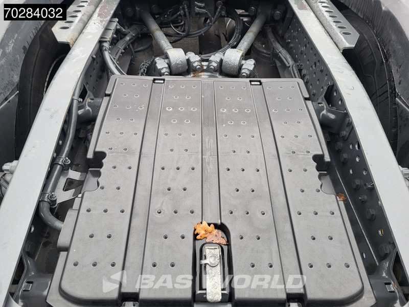 Tractor unit Mercedes-Benz Actros 1845 Actros 4X2 BigSpace 2xTanks MirrorCam Euro 6: picture 15