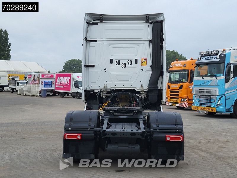 Mercedes-Benz Actros 1853 4X2 StreamSpace Retarder 2x Tanks Standairco Xenon Euro 6 - Tractor unit: picture 3 Mercedes-Benz Actros 1853 4X2 StreamSpace Retarder 2x Tanks Standairco Xenon Euro 6 - Tractor unit: picture 3