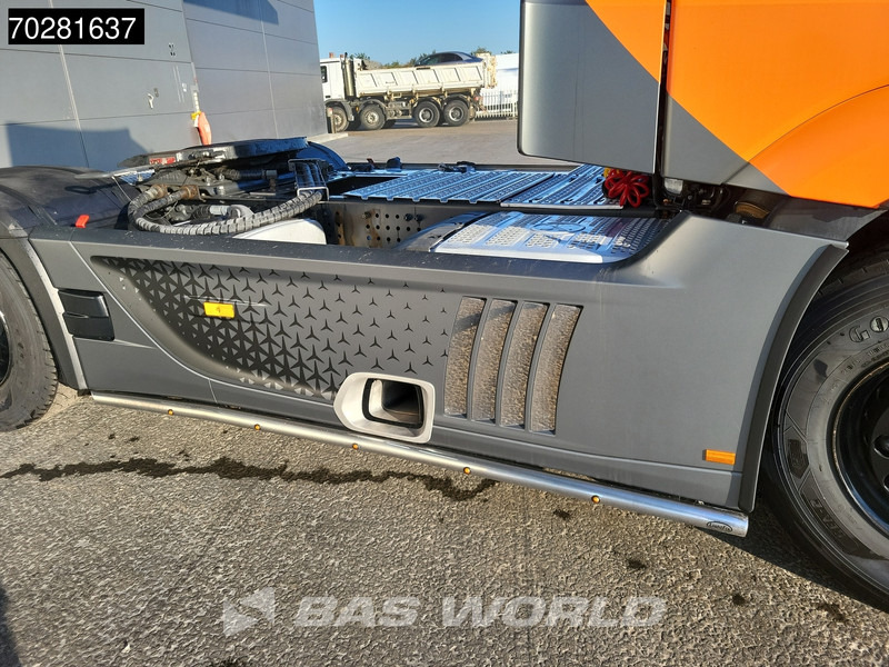 Mercedes-Benz Actros 2163 4X2 Edition 2! GigaSpace Retarder Full-Air Hydraulik - Tractor unit: picture 5 Mercedes-Benz Actros 2163 4X2 Edition 2! GigaSpace Retarder Full-Air Hydraulik - Tractor unit: picture 5