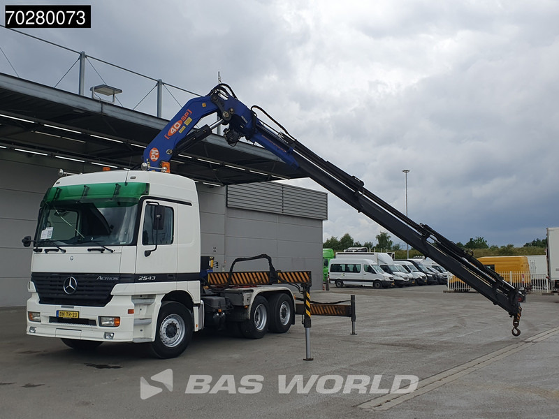 Mercedes-Benz Actros 2543 Actros 6X2 NL-Truck Liftachse 3-Pedals Kran PM 40 SP Euro 3 - Tractor unit: picture 5 Mercedes-Benz Actros 2543 Actros 6X2 NL-Truck Liftachse 3-Pedals Kran PM 40 SP Euro 3 - Tractor unit: picture 5