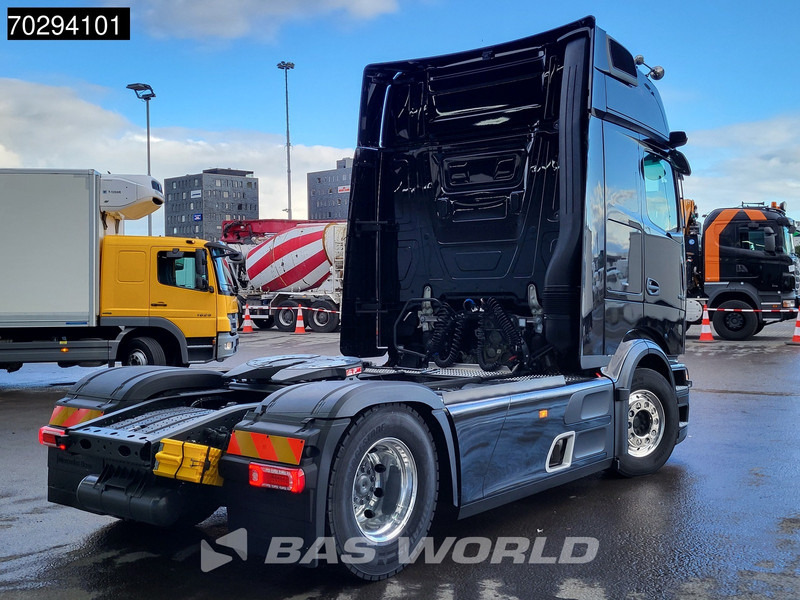Mercedes-Benz Actros L 1863 4X2 NEW! Retarder Full-Air Leder Standklima 2x Tanks MirrorCam Navi PPC Alcoa's LED Euro 6 - Tractor unit: picture 5 Mercedes-Benz Actros L 1863 4X2 NEW! Retarder Full-Air Leder Standklima 2x Tanks MirrorCam Navi PPC Alcoa's LED Euro 6 - Tractor unit: picture 5
