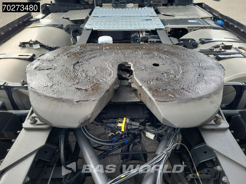 Tractor unit Volvo FH16 750 4X2 NL-Truck APK 08-2026! XL 2x Tanks Standklima ACC Alcoa's LED: picture 7