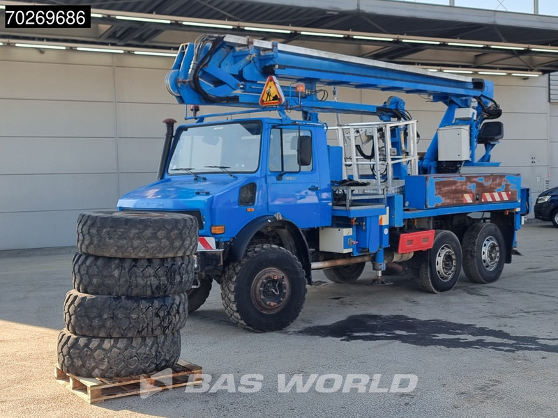 Crane truck Unimog U2450L 6X6 Unimog Engin EGI TP 226 hubarbeitsbühne Manual Euro 2: picture 7