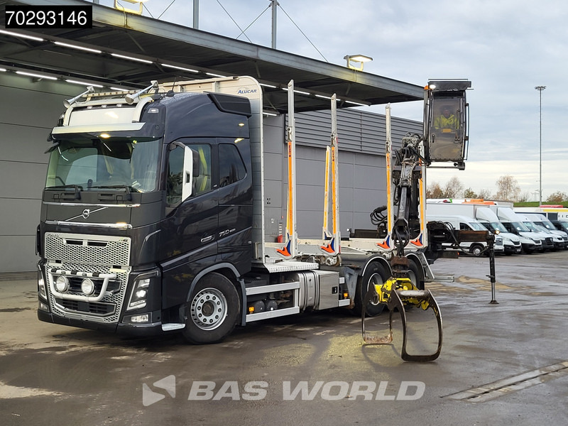 Volvo FH16 750 FH16 6X4 HIAB LOGLIFT F108S 83 Wood crane Retarder VEB+ Big-Axle Euro 6 - Log truck, Crane truck: picture 5 Volvo FH16 750 FH16 6X4 HIAB LOGLIFT F108S 83 Wood crane Retarder VEB+ Big-Axle Euro 6 - Log truck, Crane truck: picture 5