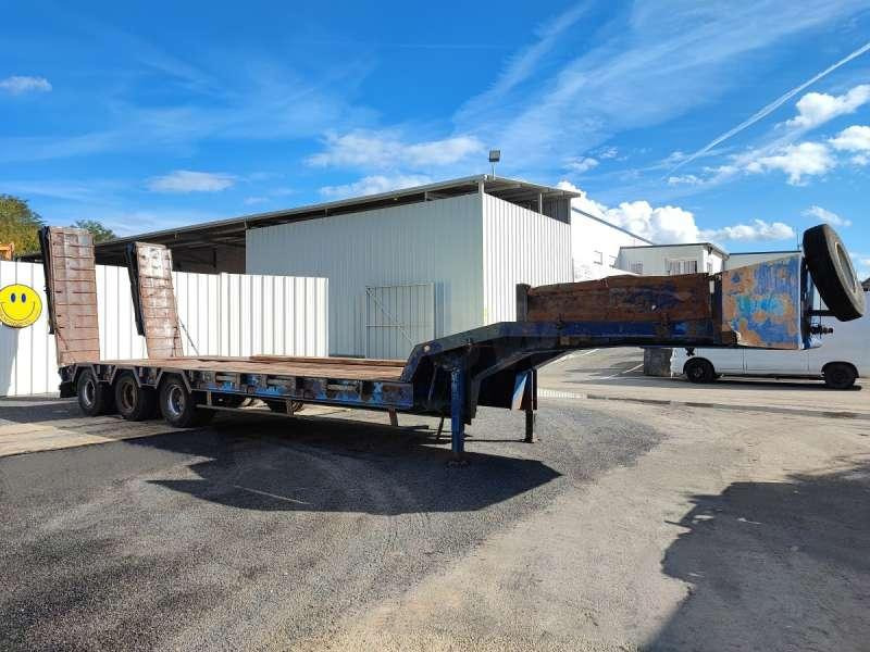 Low loader semi-trailer Actm 3 ESSIEUX: picture 1