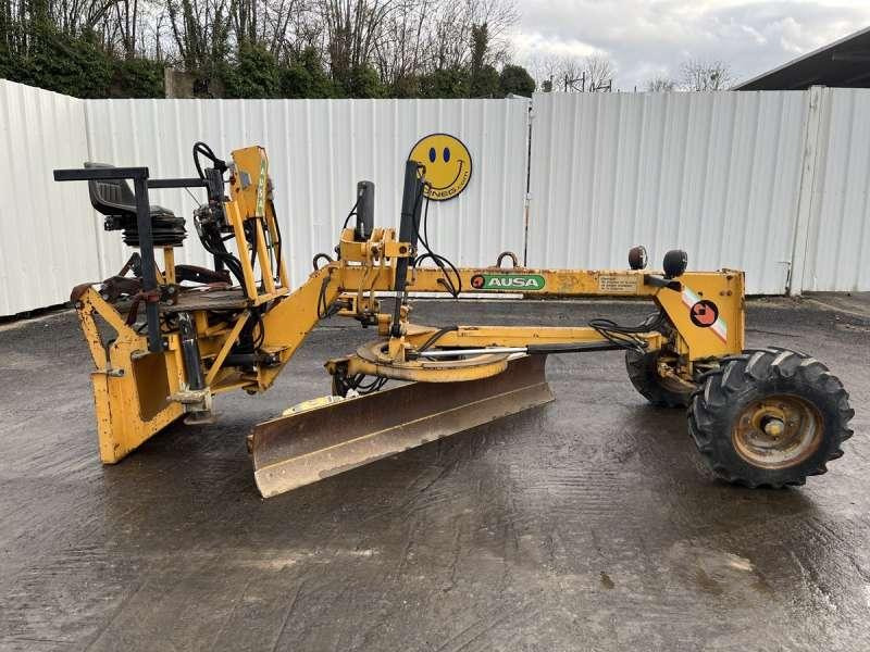 Grader Ausa OP NV2500: picture 1