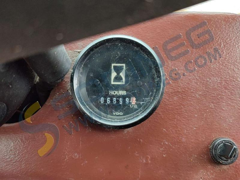 Wheel loader Case W30: picture 41