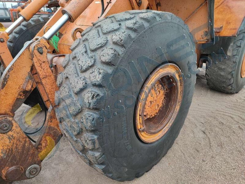 Wheel loader Case W30: picture 20