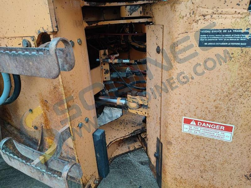 Wheel loader Case W30: picture 23