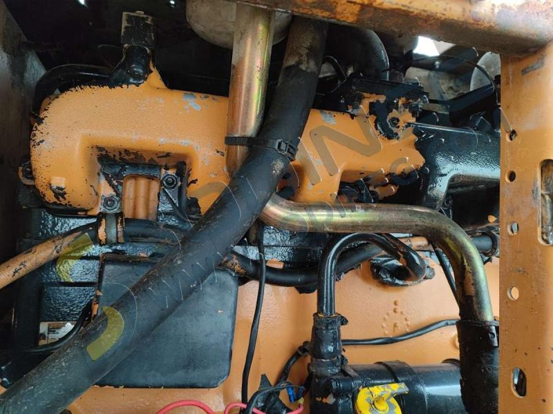 Wheel loader Case W30: picture 32