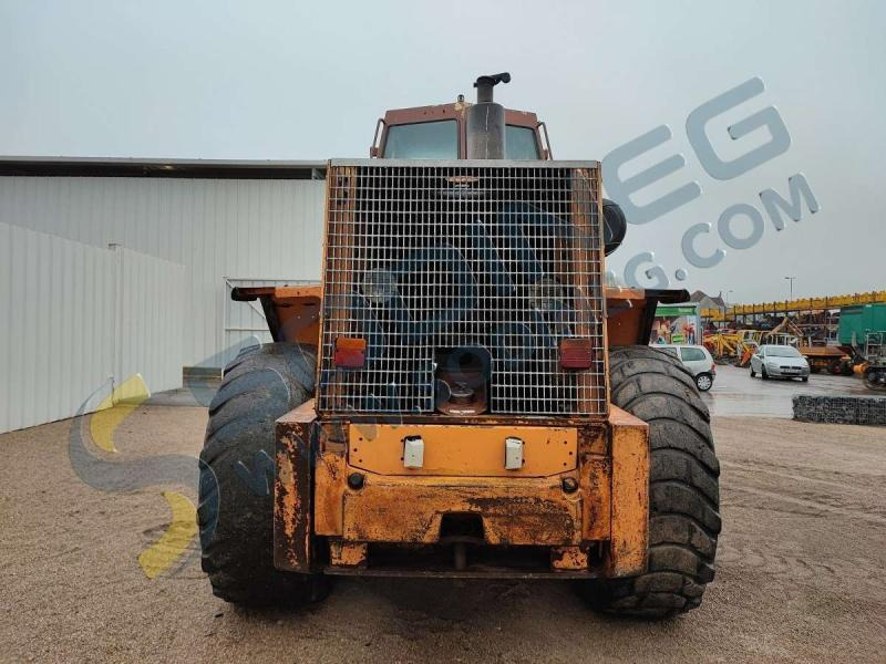 Wheel loader Case W30: picture 10