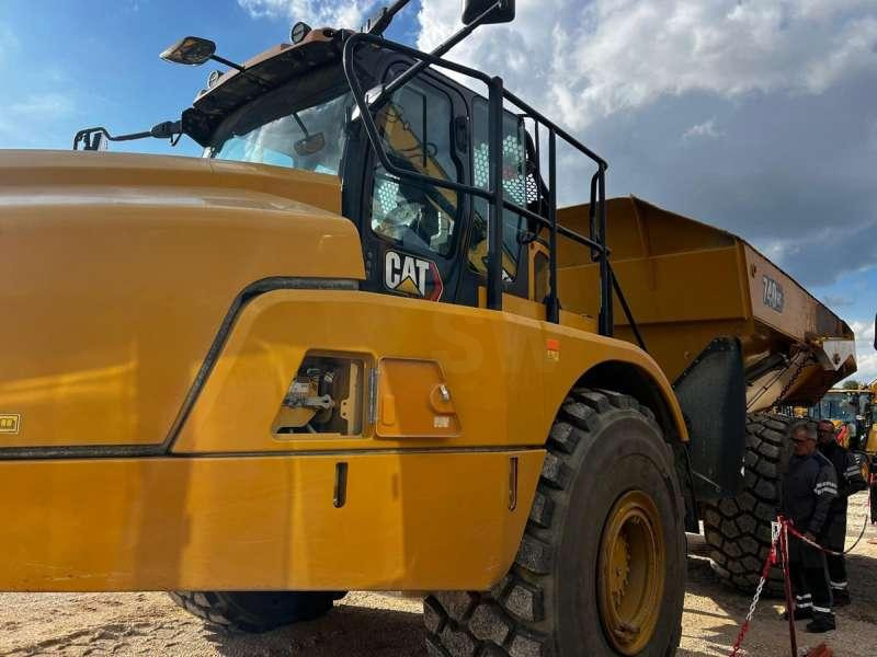 Caterpillar 740GC - Articulated dumper: picture 3 Caterpillar 740GC - Articulated dumper: picture 3