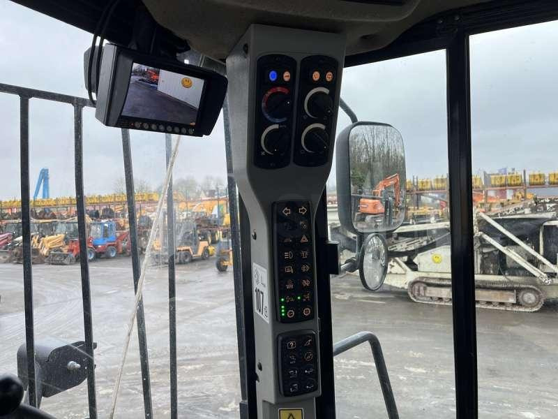 Wheel loader Caterpillar 950K: picture 35