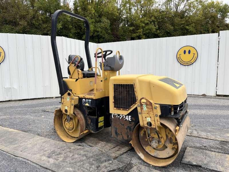 Caterpillar CB-224E - Road roller: picture 1 Caterpillar CB-224E - Road roller: picture 1
