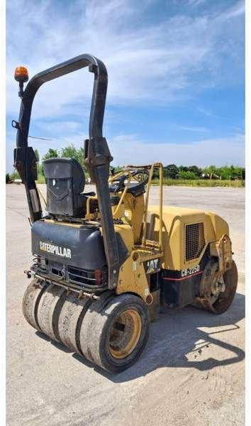 Caterpillar CB225D - Combination roller: picture 4 Caterpillar CB225D - Combination roller: picture 4