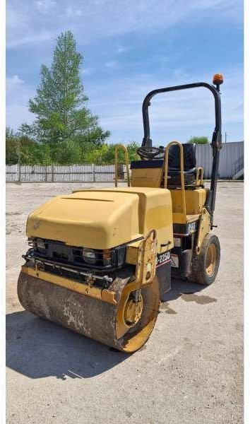 Caterpillar CB225D - Combination roller: picture 2 Caterpillar CB225D - Combination roller: picture 2