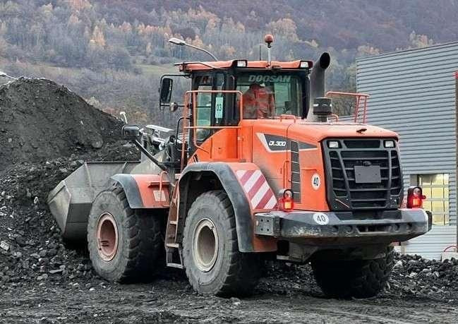 Doosan DL300 - Wheel loader: picture 3 Doosan DL300 - Wheel loader: picture 3