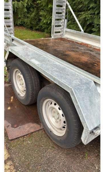 Car trailer HUBIERE 2 ESSIEUX: picture 6 Car trailer HUBIERE 2 ESSIEUX: picture 6