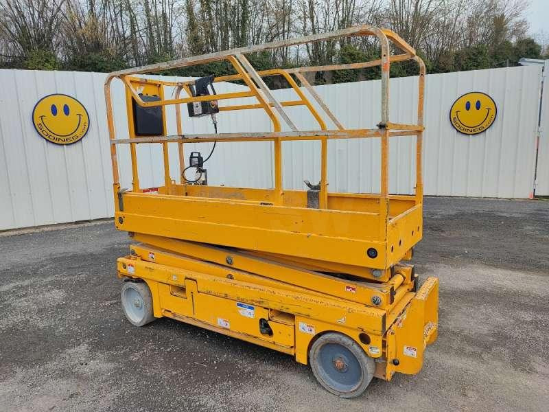 Haulotte CISEAUX COMPACT 8 - Vertical mast lift: picture 2 Haulotte CISEAUX COMPACT 8 - Vertical mast lift: picture 2